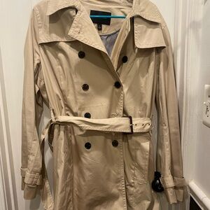 Banana Republic Short Trench Coat in Khaki